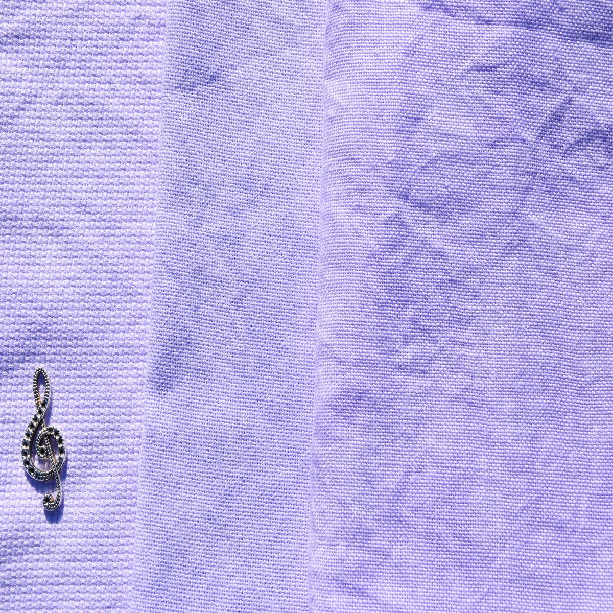 Winter Crocus (Jan 2025 Color FOTM) - Fat Quarter | Aida | 16 ct