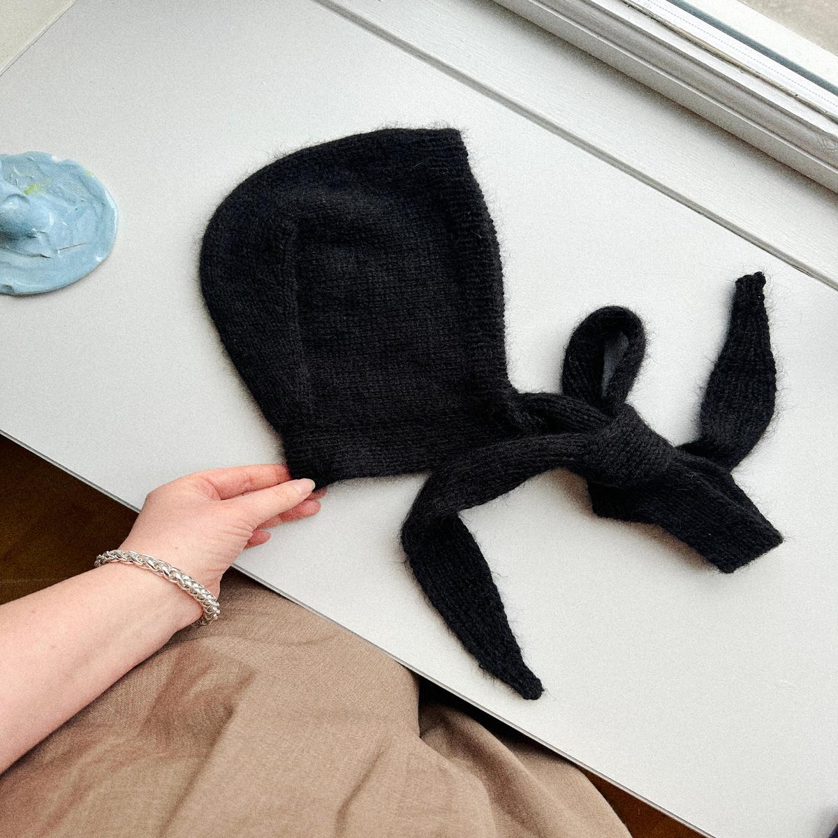 x Marie Jedig Bow Tie Bonnet