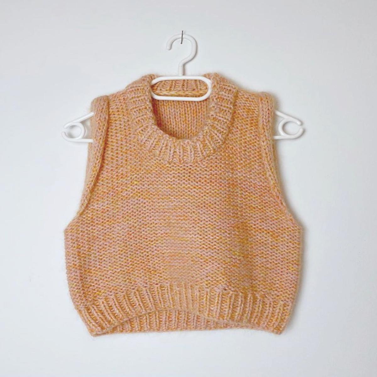 Mega Saga Vest