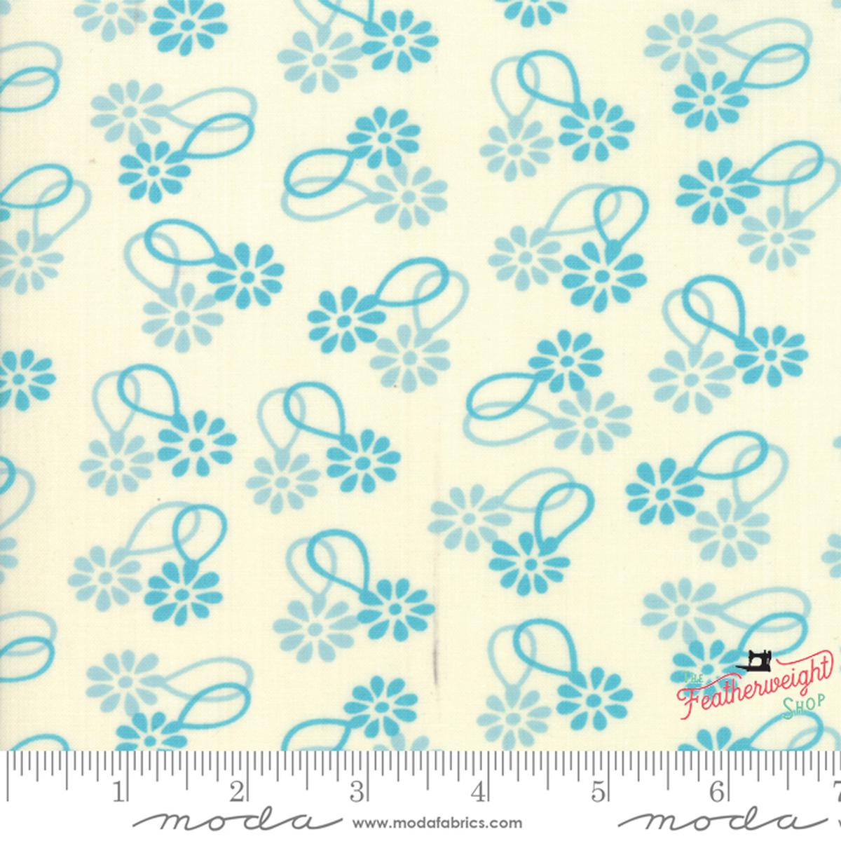 Fabric, Cheeky by Urban Chiks - FLORAL DAISY CHAIN BLUE RASPBERRY SWEET CREAM (by the yard)