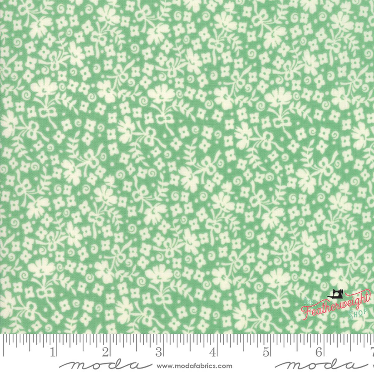 Fabric, Cheeky by Urban Chiks - FLORAL DITZY LIGHT GREEN (by the yard)