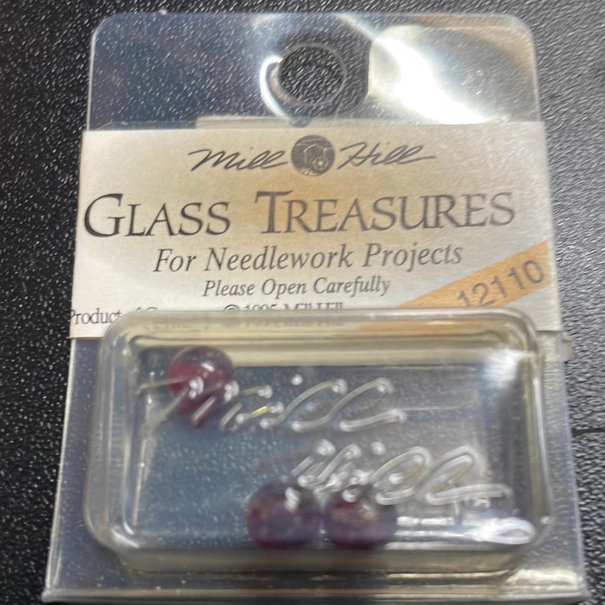 12110 Mill Hill Glass Treasures - Red Balls