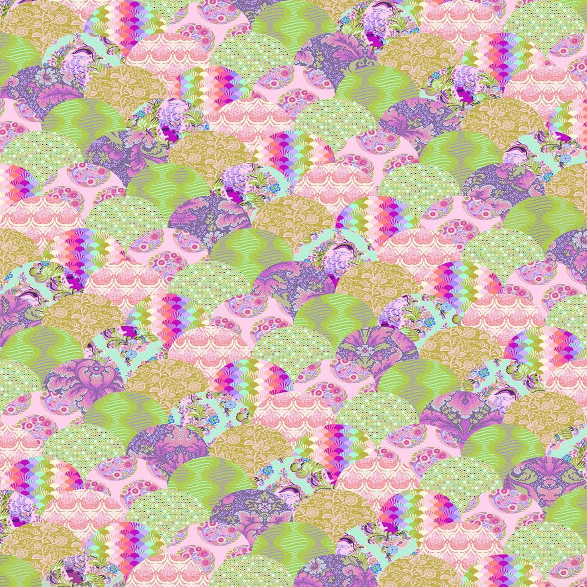 TULA PINK - PARISVILLE - Glam Clam by Latifah Saafir Quilt Kit