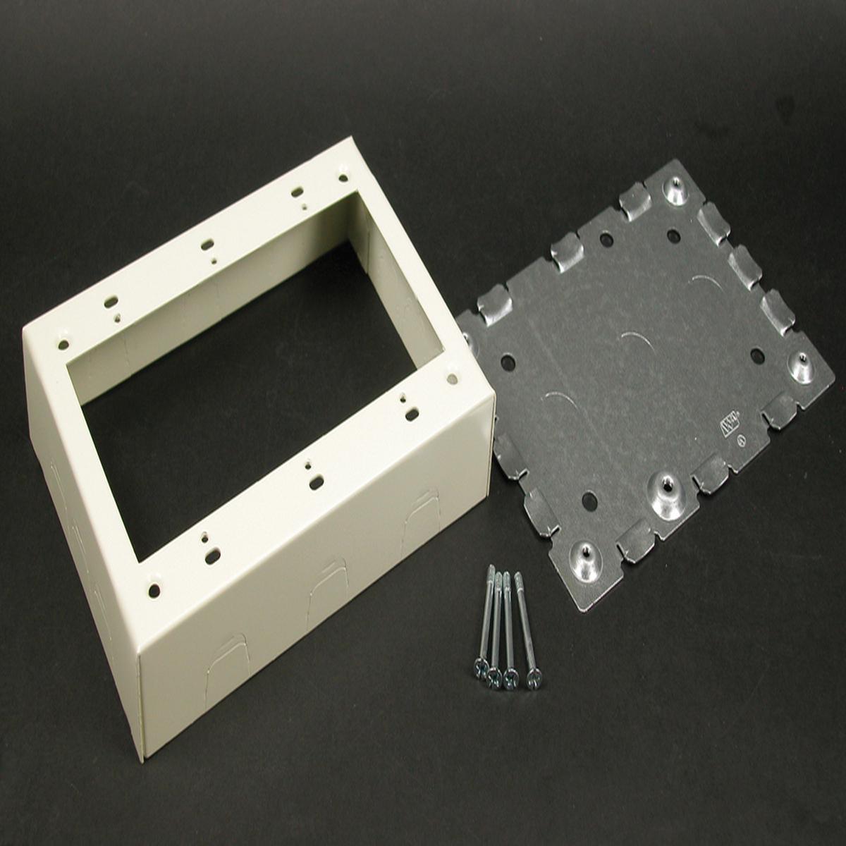 500/700 Three-Gang Shallow Switch and Receptacle Box Fitting