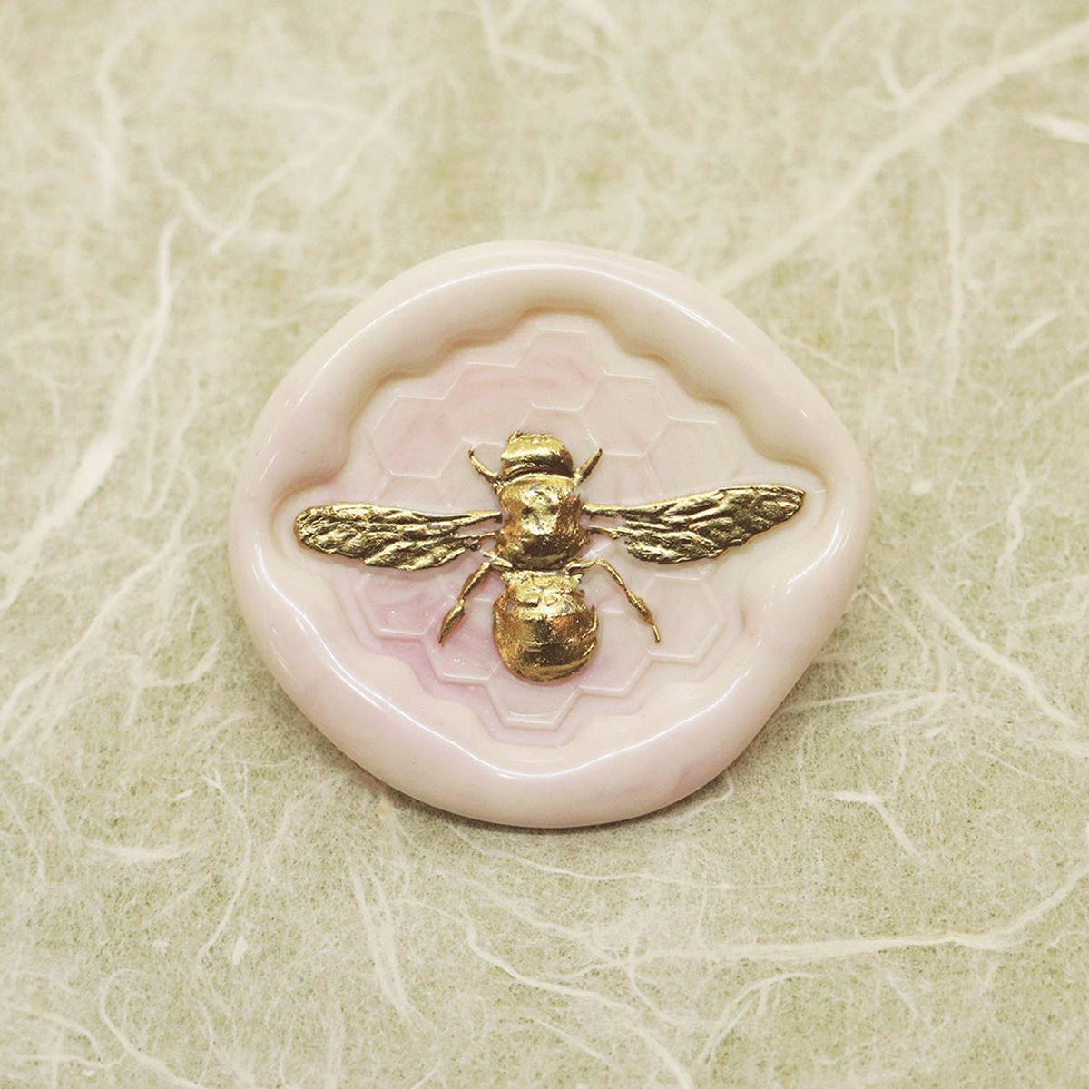 Double-layered 3D Relief Bee Wax Seal Stamp