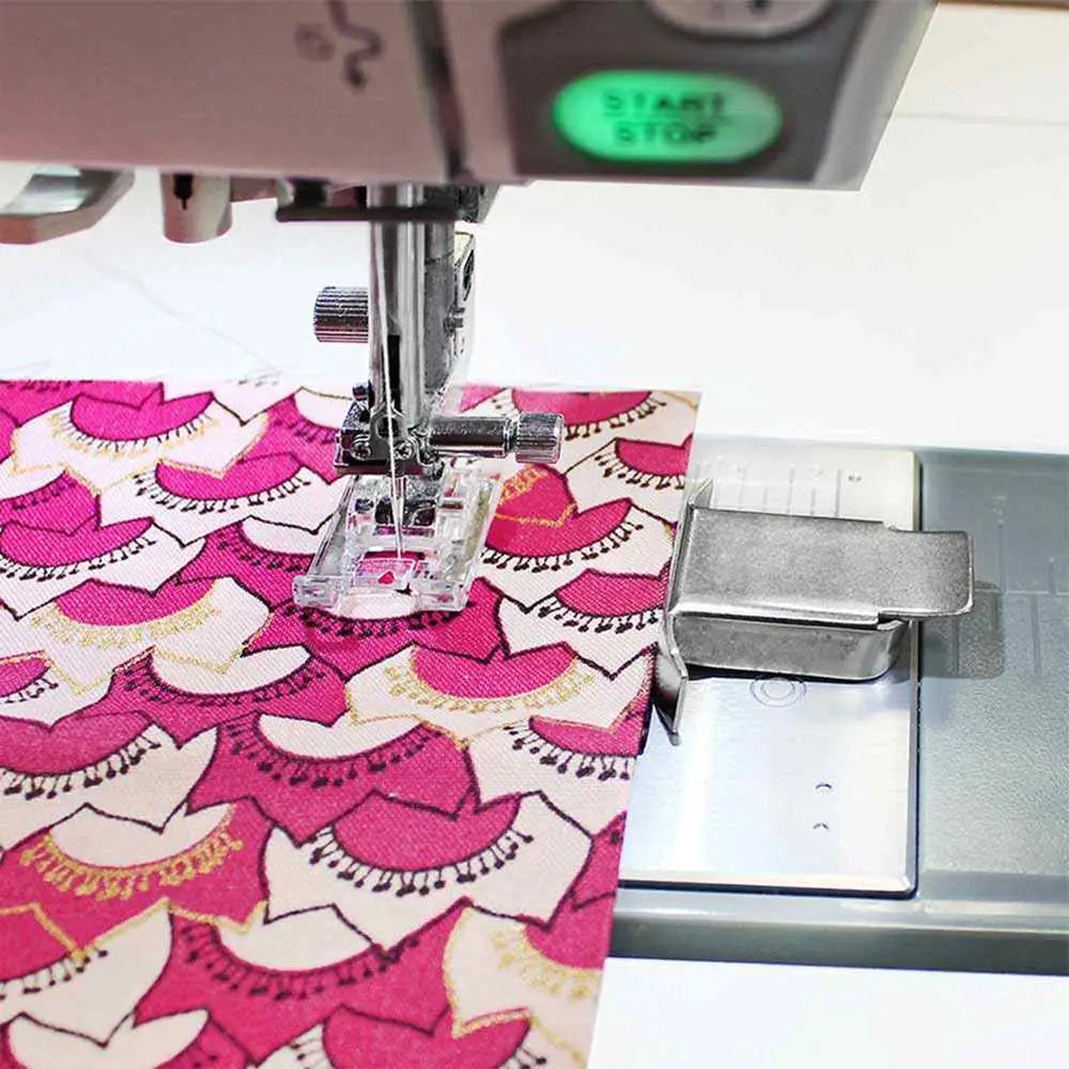 UNIQUE SEWING Magnetic Seam Guide