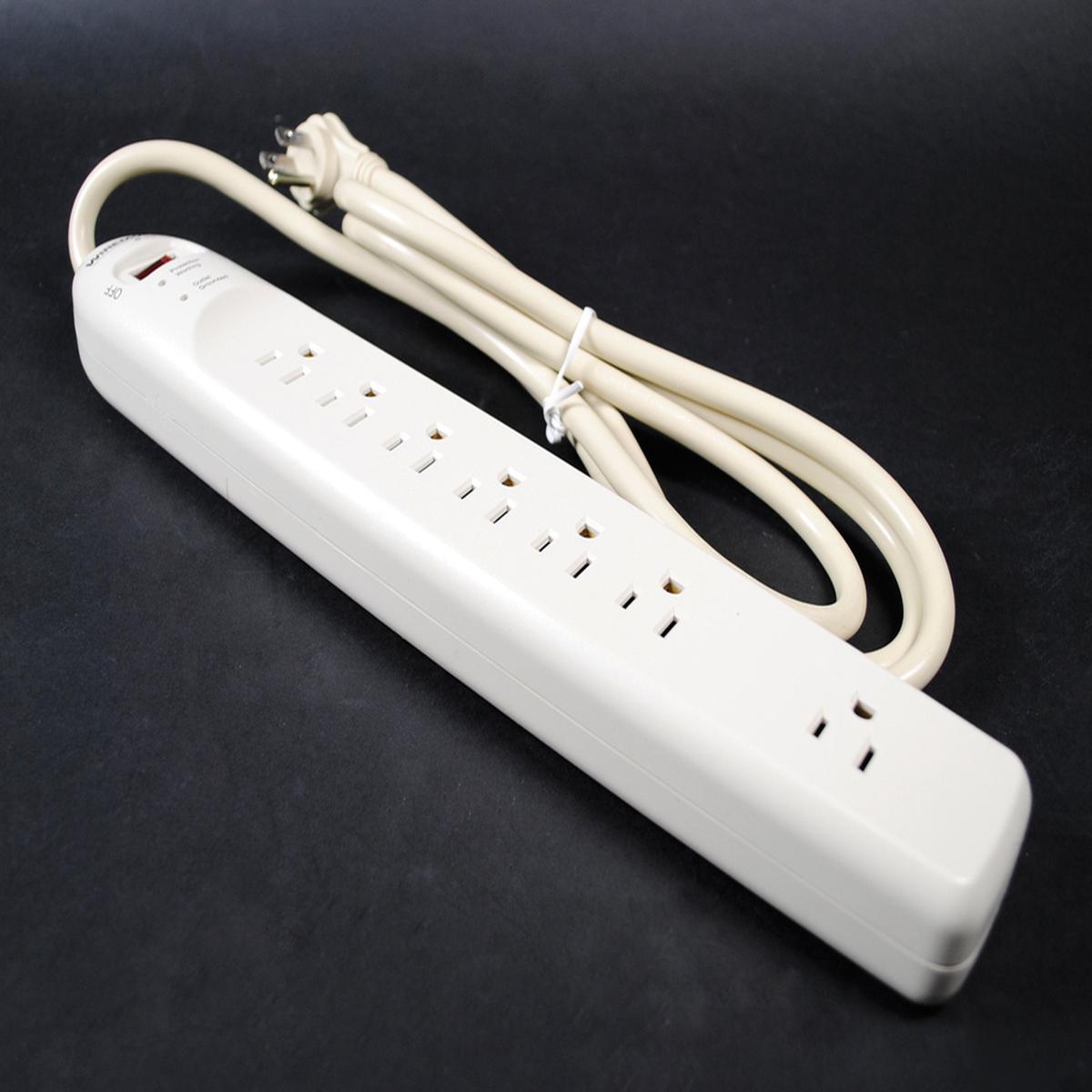 Plug-In Outlet Center Unit / 120V/15A/7 O/L /lighted switch/6' cord/Value Grade Surge