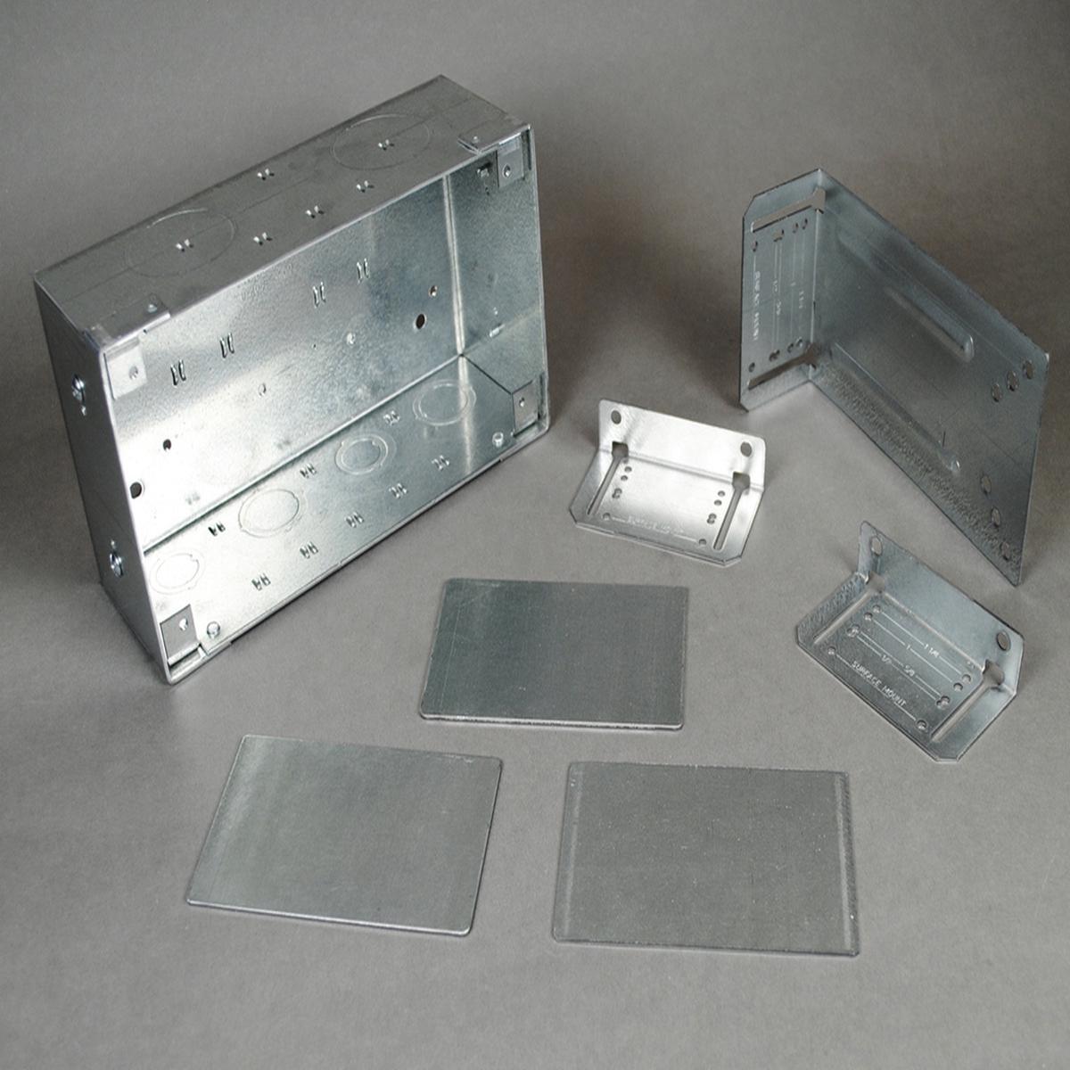WallSource 4-Gang Box, Divider and Mounting Brackets