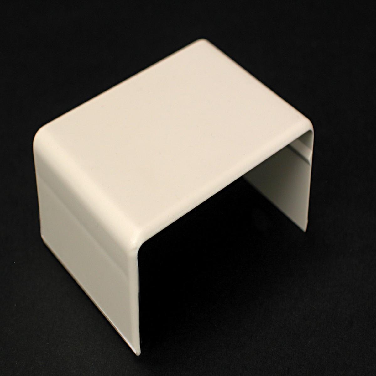 2400 Cover Clip Fitting